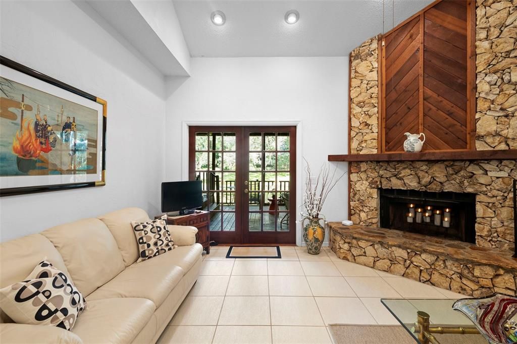 待售: $299,900 (3 贝兹, 2 浴室, 1920 平方英尺)