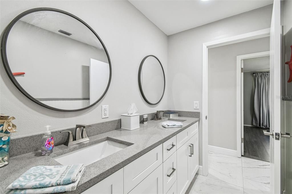 待售: $849,000 (5 贝兹, 2 浴室, 2809 平方英尺)