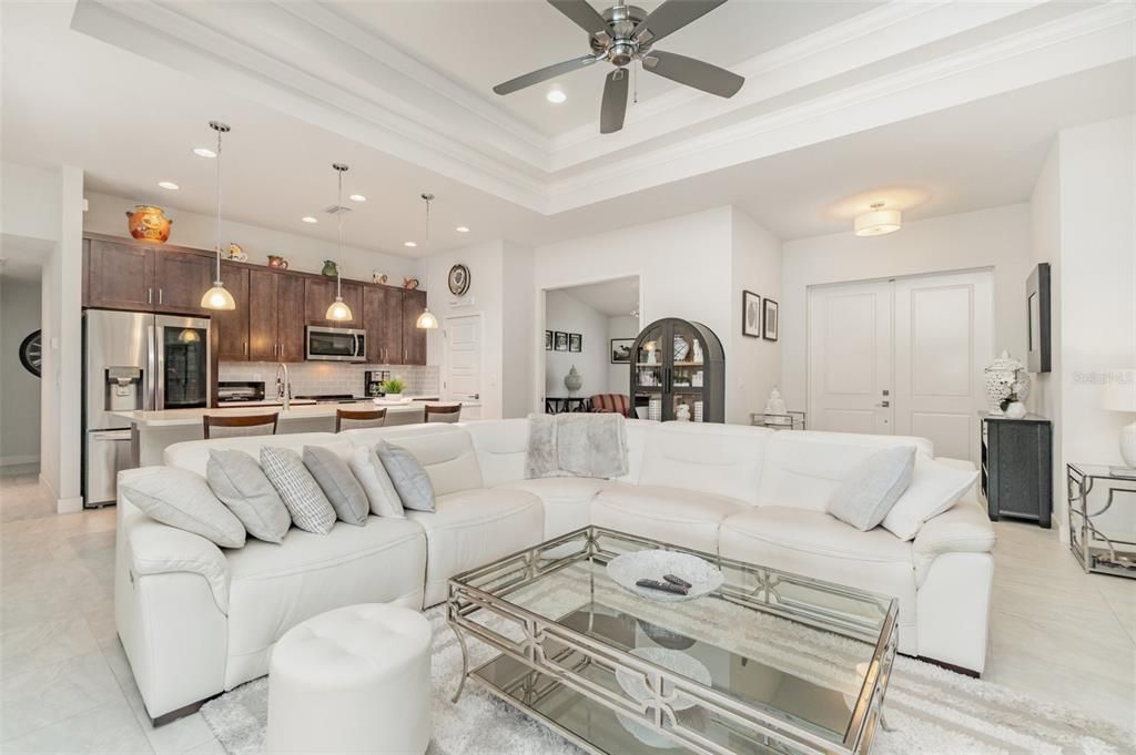 Active With Contract: $550,000 (3 beds, 2 baths, 1816 Square Feet)