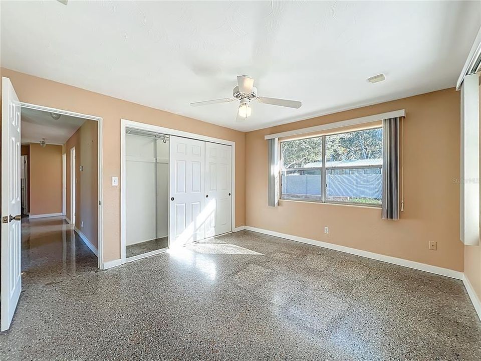 For Sale: $279,500 (3 beds, 1 baths, 1350 Square Feet)
