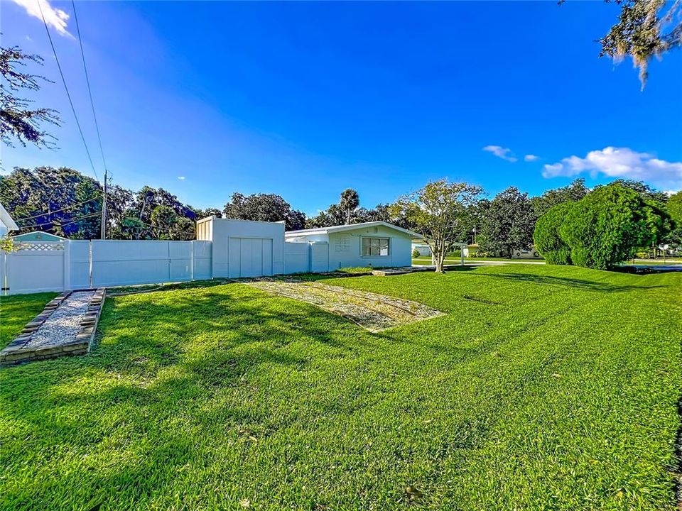 For Sale: $279,500 (3 beds, 1 baths, 1350 Square Feet)