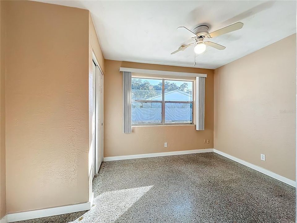 For Sale: $279,500 (3 beds, 1 baths, 1350 Square Feet)
