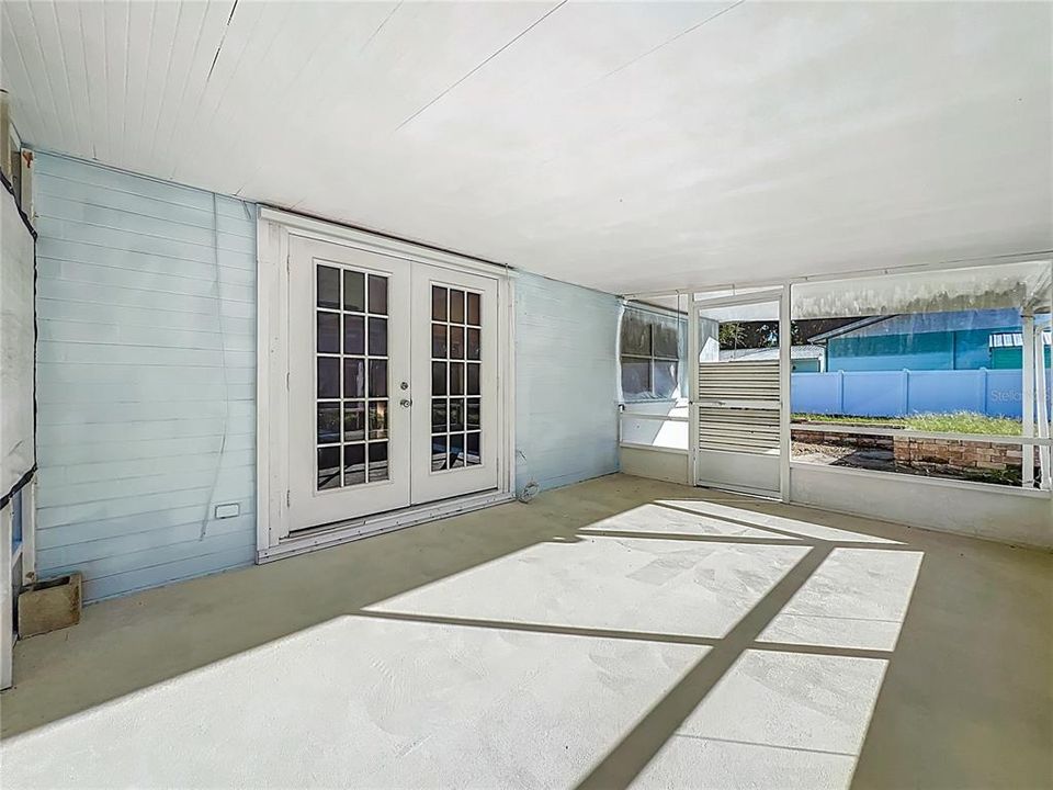 For Sale: $279,500 (3 beds, 1 baths, 1350 Square Feet)