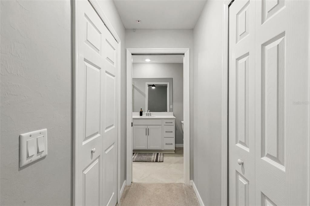 На продажу: $245,000 (2 спален, 2 ванн, 1198 Квадратных фут)