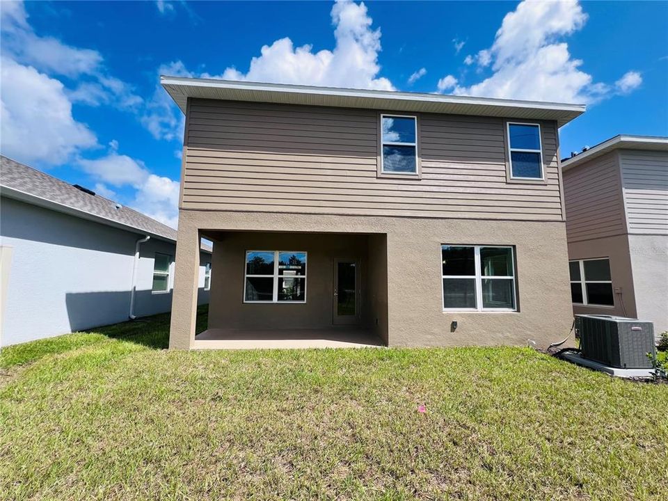 En Venta: $438,900 (4 camas, 2 baños, 2405 Pies cuadrados)