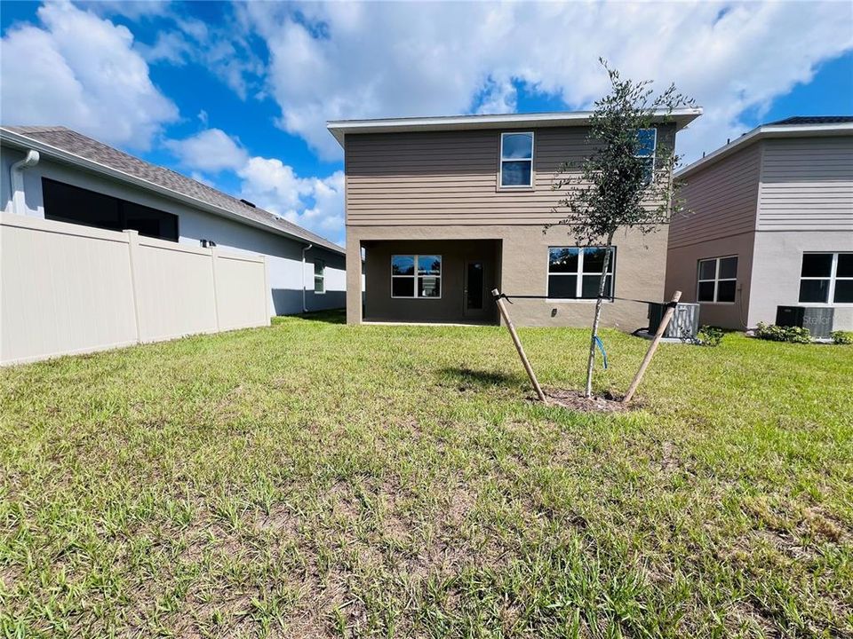 En Venta: $438,900 (4 camas, 2 baños, 2405 Pies cuadrados)