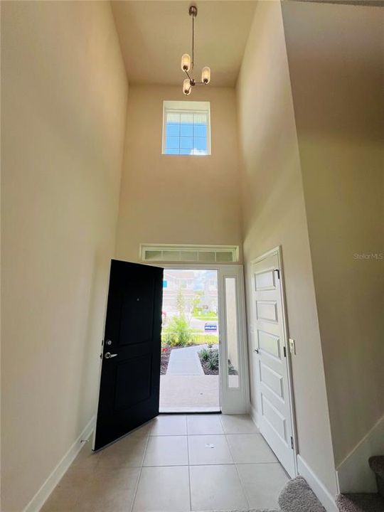 En Venta: $438,900 (4 camas, 2 baños, 2405 Pies cuadrados)