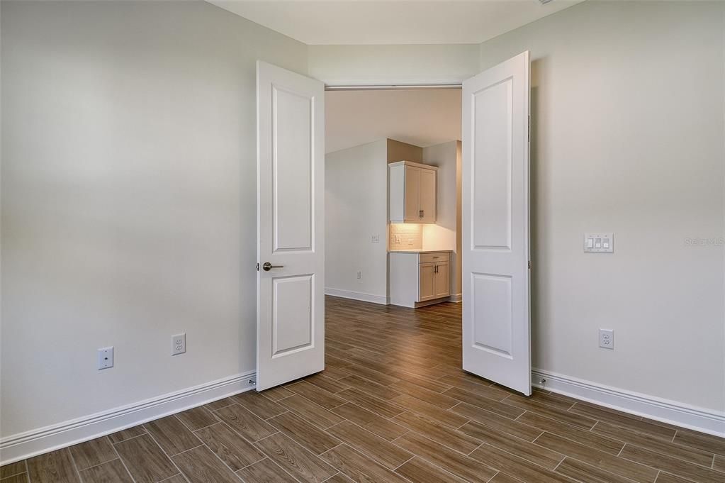 На продажу: $433,990 (3 спален, 2 ванн, 1848 Квадратных фут)