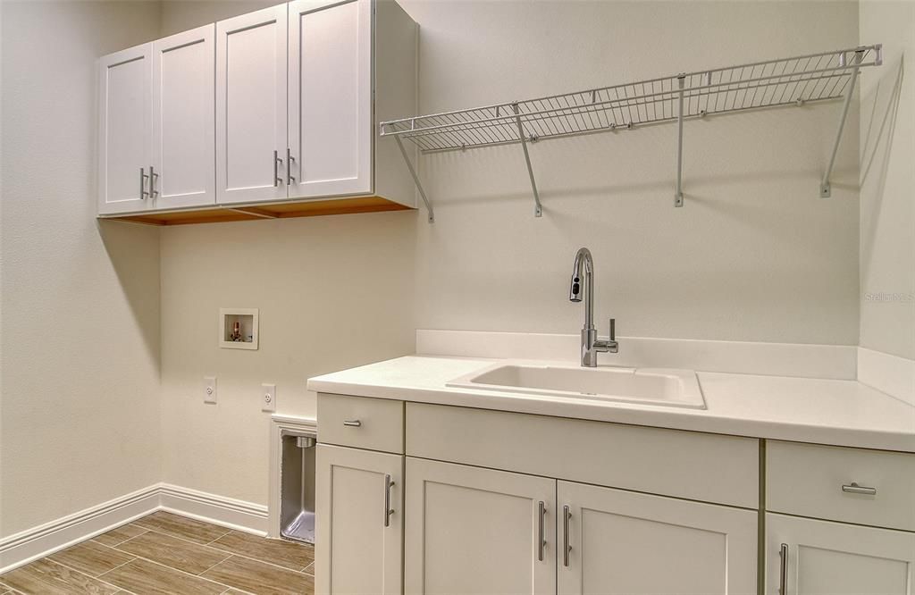 На продажу: $433,990 (3 спален, 2 ванн, 1848 Квадратных фут)