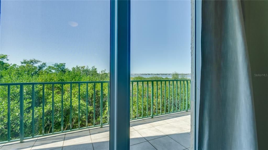 For Sale: $849,900 (2 beds, 2 baths, 1510 Square Feet)