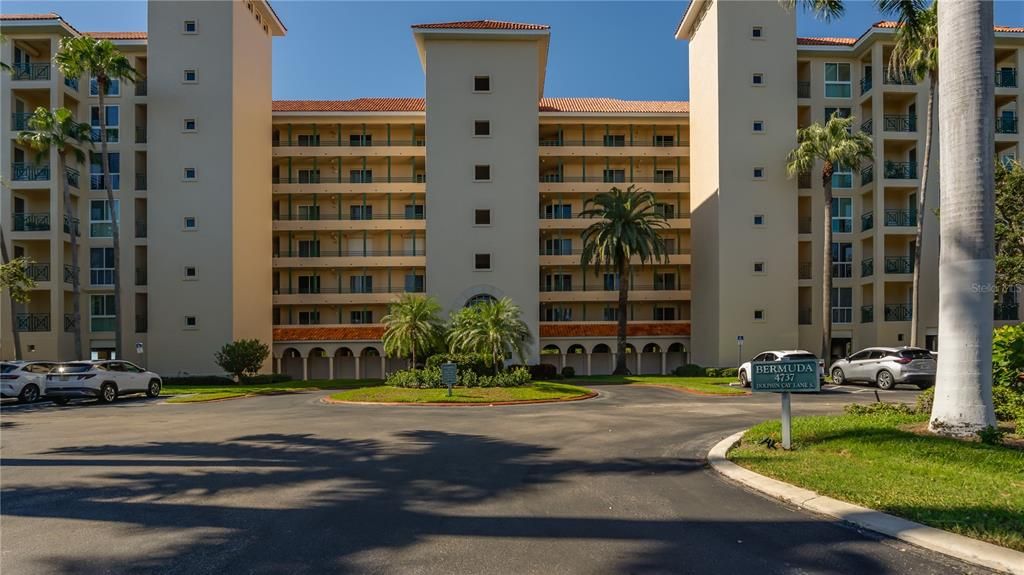 For Sale: $849,900 (2 beds, 2 baths, 1510 Square Feet)