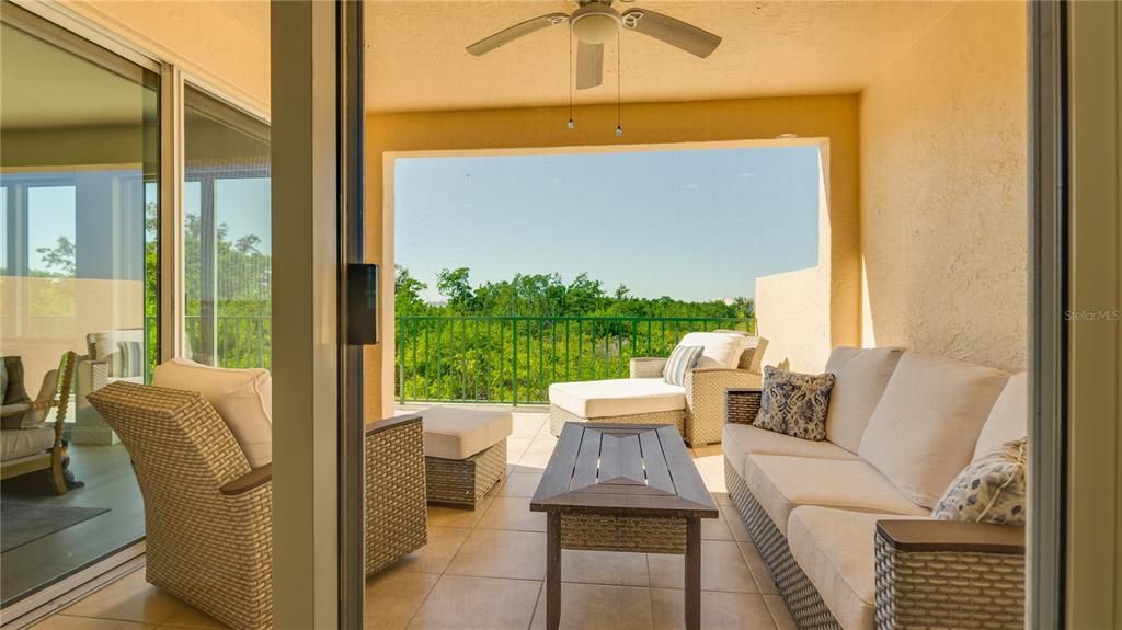 For Sale: $849,900 (2 beds, 2 baths, 1510 Square Feet)