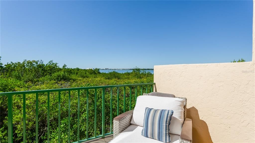 For Sale: $849,900 (2 beds, 2 baths, 1510 Square Feet)