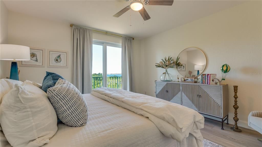 For Sale: $849,900 (2 beds, 2 baths, 1510 Square Feet)