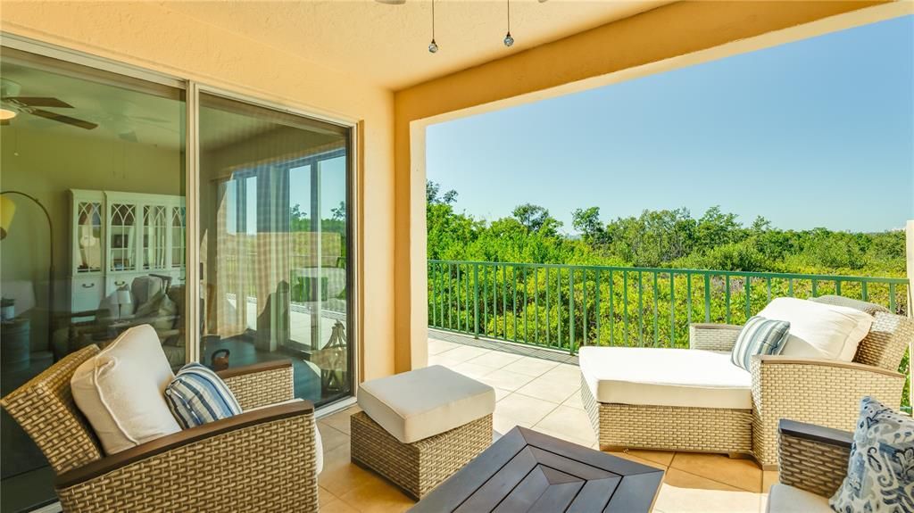 For Sale: $849,900 (2 beds, 2 baths, 1510 Square Feet)