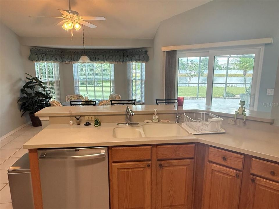 For Rent: $2,500 (2 beds, 2 baths, 1935 Square Feet)