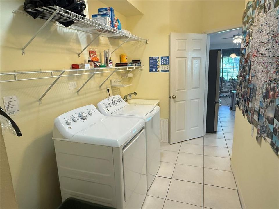 For Rent: $2,500 (2 beds, 2 baths, 1935 Square Feet)