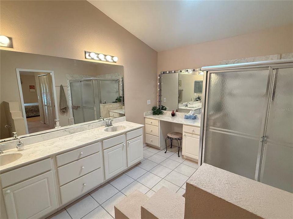 For Rent: $2,500 (2 beds, 2 baths, 1935 Square Feet)