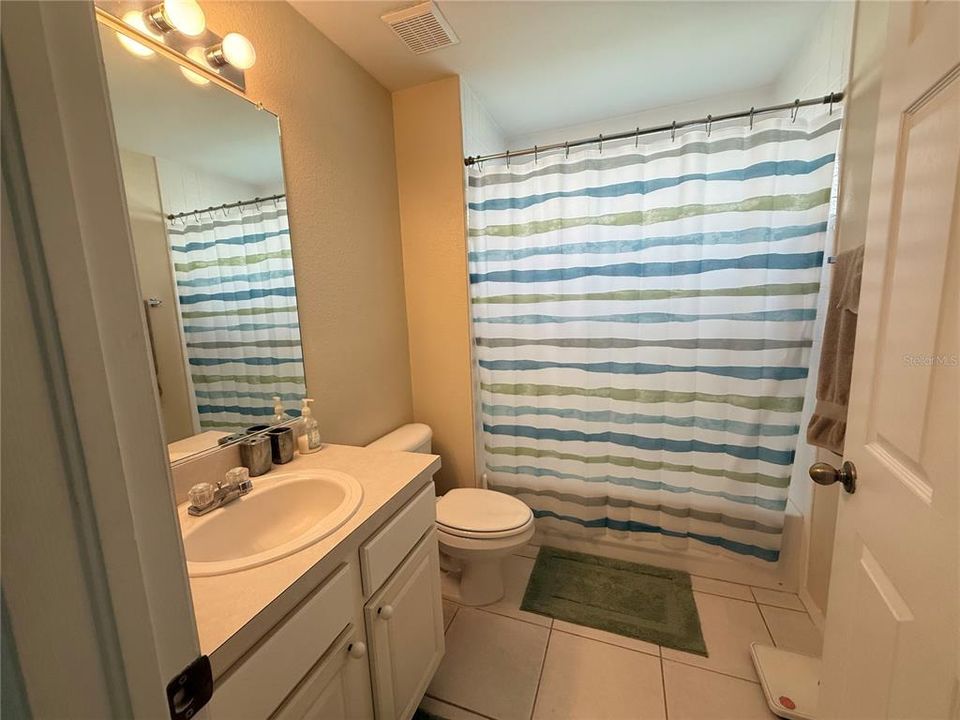 For Rent: $2,500 (2 beds, 2 baths, 1935 Square Feet)