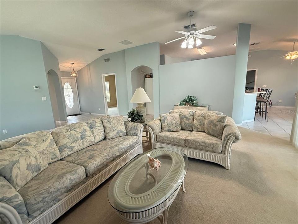 For Rent: $2,500 (2 beds, 2 baths, 1935 Square Feet)