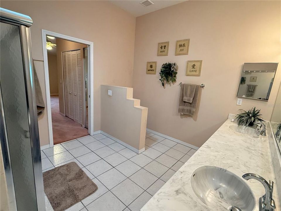 For Rent: $2,500 (2 beds, 2 baths, 1935 Square Feet)