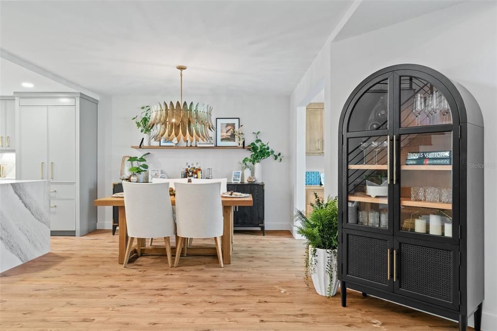 For Sale: $995,000 (2 beds, 2 baths, 1459 Square Feet)