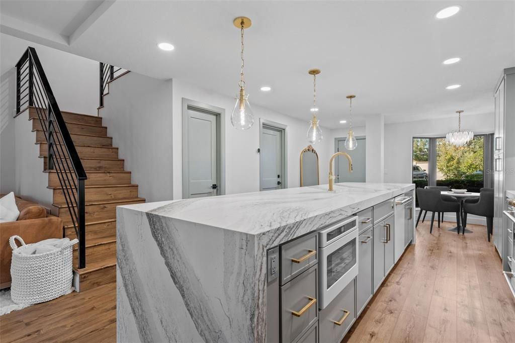 For Sale: $995,000 (2 beds, 2 baths, 1459 Square Feet)