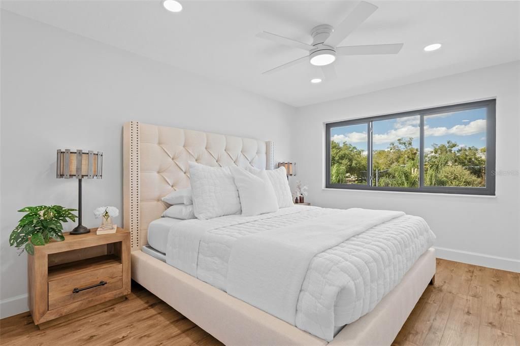 For Sale: $995,000 (2 beds, 2 baths, 1459 Square Feet)