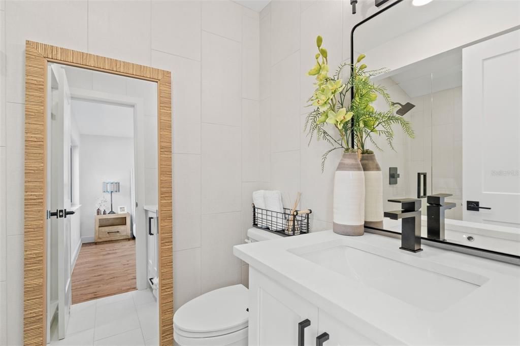 For Sale: $995,000 (2 beds, 2 baths, 1459 Square Feet)