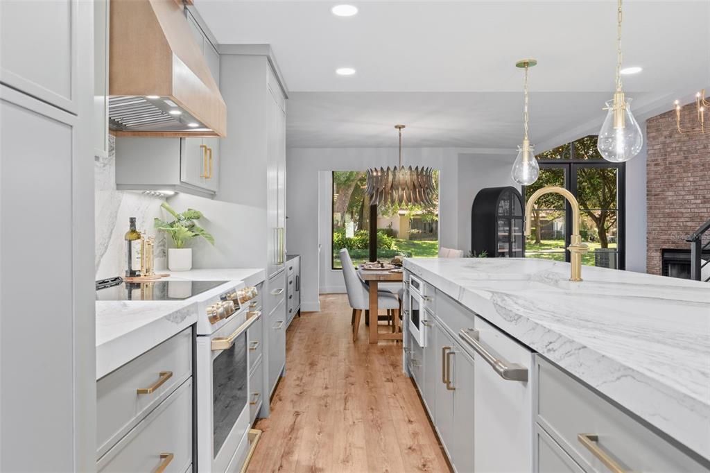 For Sale: $995,000 (2 beds, 2 baths, 1459 Square Feet)