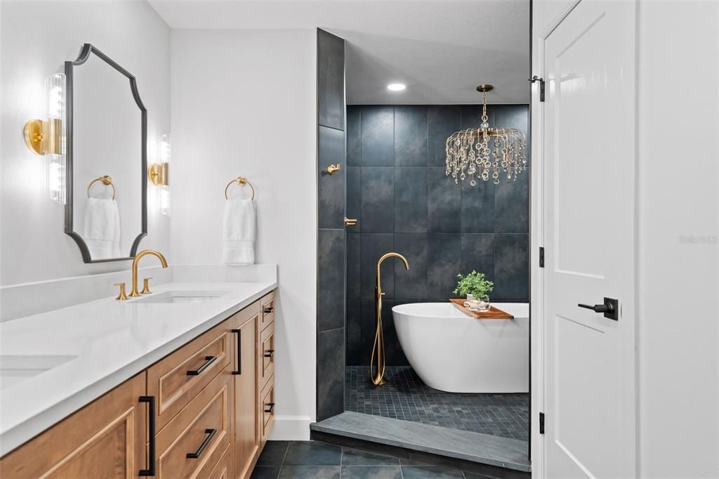 For Sale: $995,000 (2 beds, 2 baths, 1459 Square Feet)