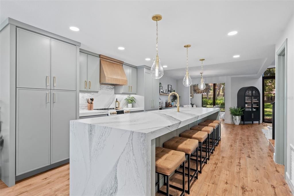 For Sale: $995,000 (2 beds, 2 baths, 1459 Square Feet)