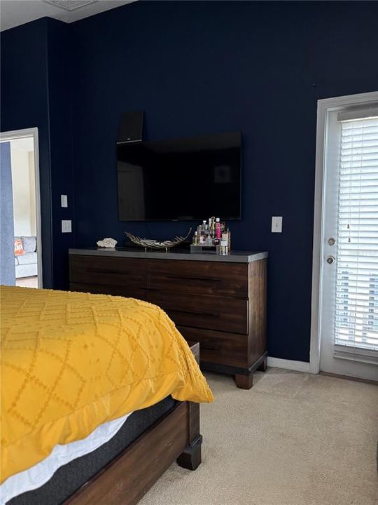 En Venta: $389,000 (4 camas, 3 baños, 1949 Pies cuadrados)