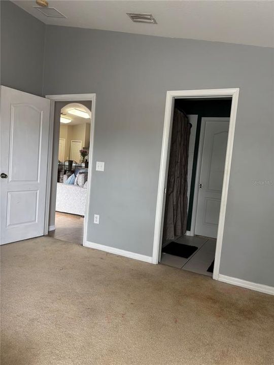 En Venta: $389,000 (4 camas, 3 baños, 1949 Pies cuadrados)