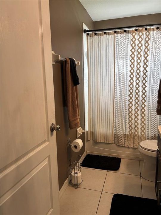 En Venta: $389,000 (4 camas, 3 baños, 1949 Pies cuadrados)