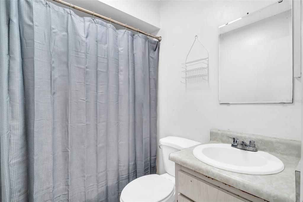 На продажу: $110,000 (1 спален, 1 ванн, 593 Квадратных фут)