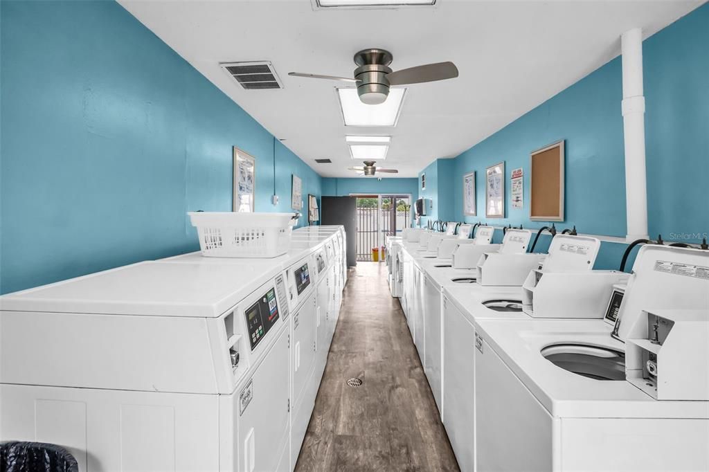 На продажу: $110,000 (1 спален, 1 ванн, 593 Квадратных фут)