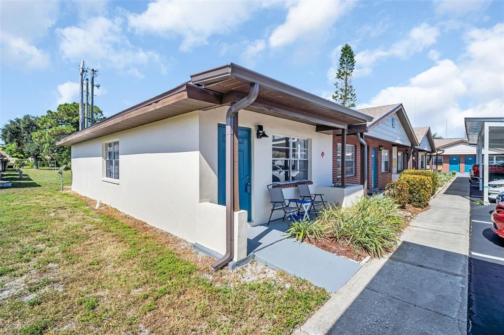 На продажу: $110,000 (1 спален, 1 ванн, 593 Квадратных фут)