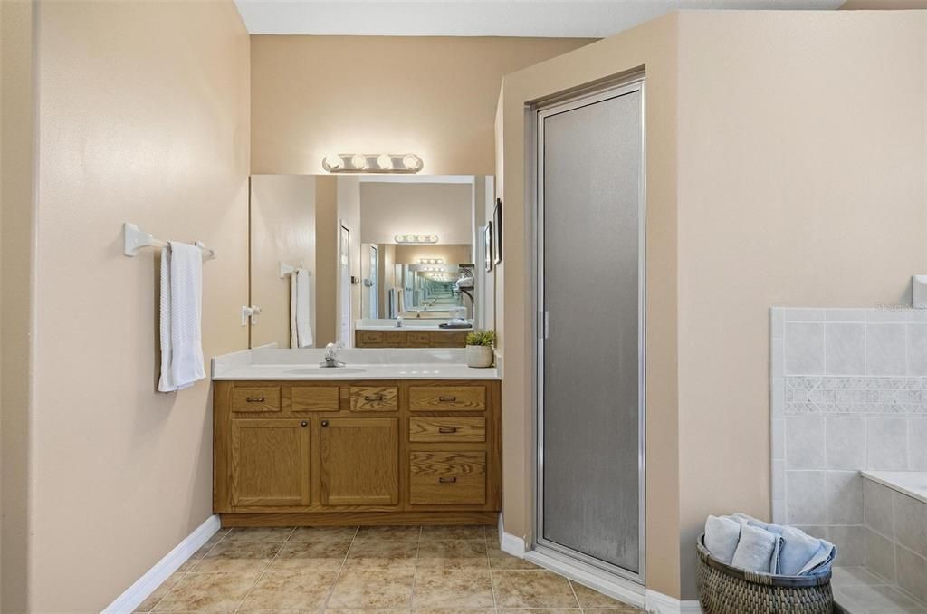 For Sale: $624,400 (6 beds, 4 baths, 3468 Square Feet)