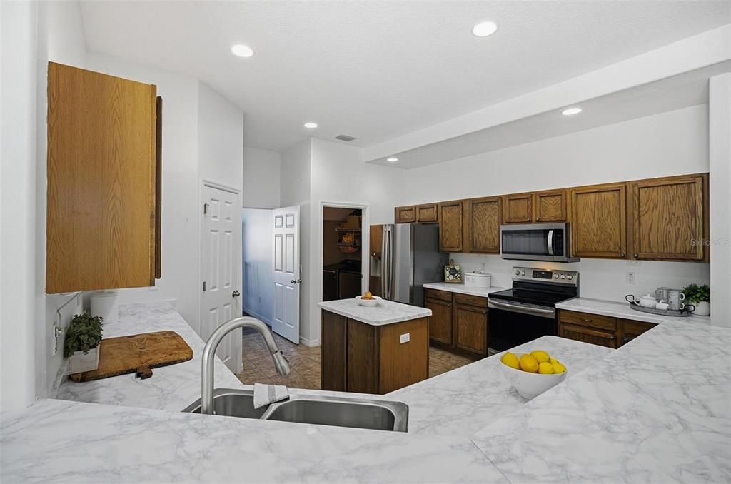 For Sale: $624,400 (6 beds, 4 baths, 3468 Square Feet)