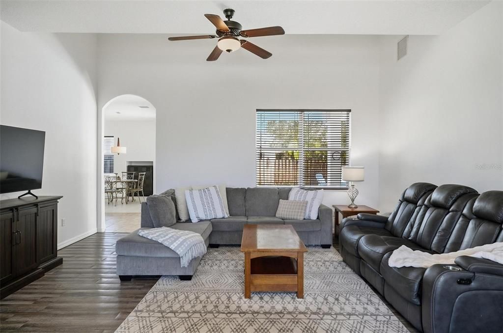 For Sale: $624,400 (6 beds, 4 baths, 3468 Square Feet)