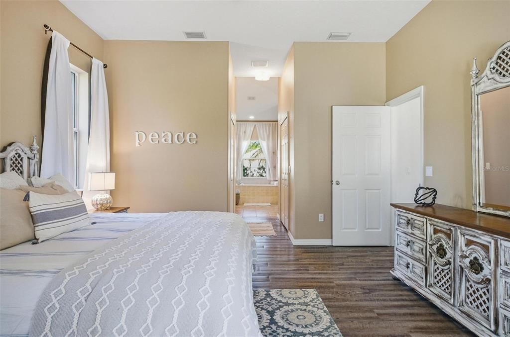 For Sale: $624,400 (6 beds, 4 baths, 3468 Square Feet)