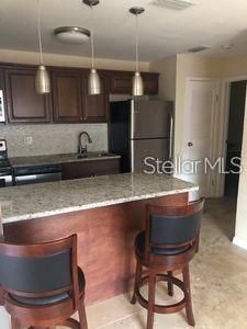 出租: $1,439 (1 贝兹, 1 浴室, 525 平方英尺)