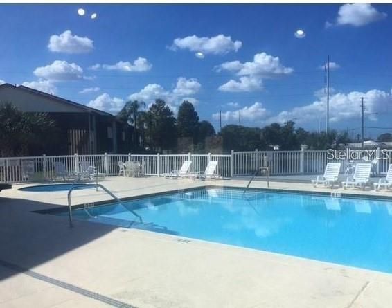 出租: $1,439 (1 贝兹, 1 浴室, 525 平方英尺)