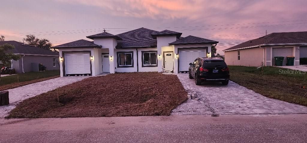 En Venta: $535,500 (6 camas, 0 baños, 2360 Pies cuadrados)