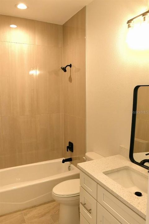 En Venta: $535,500 (6 camas, 0 baños, 2360 Pies cuadrados)