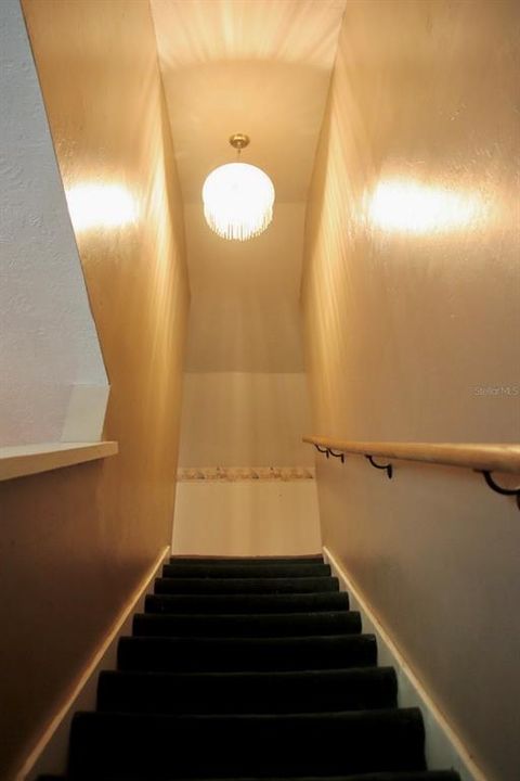 待售: $399,000 (5 贝兹, 2 浴室, 3737 平方英尺)