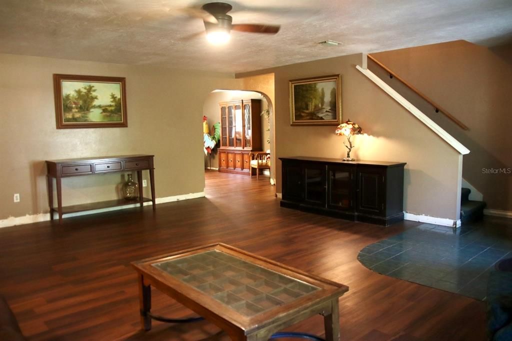 待售: $399,000 (5 贝兹, 2 浴室, 3737 平方英尺)