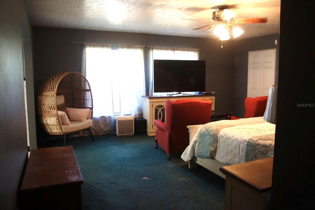 待售: $399,000 (5 贝兹, 2 浴室, 3737 平方英尺)