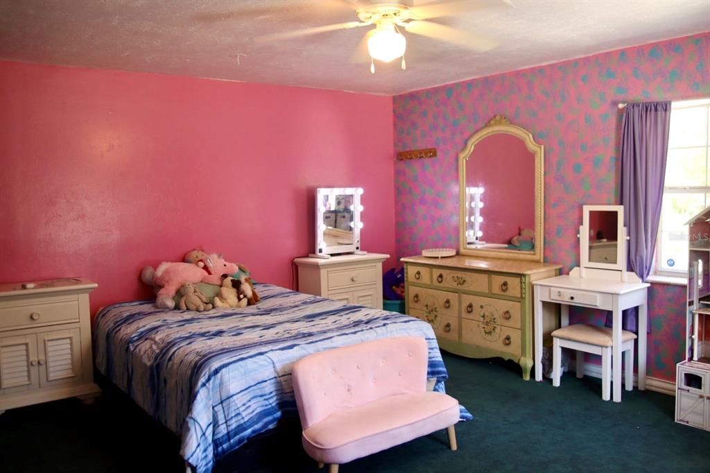 待售: $399,000 (5 贝兹, 2 浴室, 3737 平方英尺)